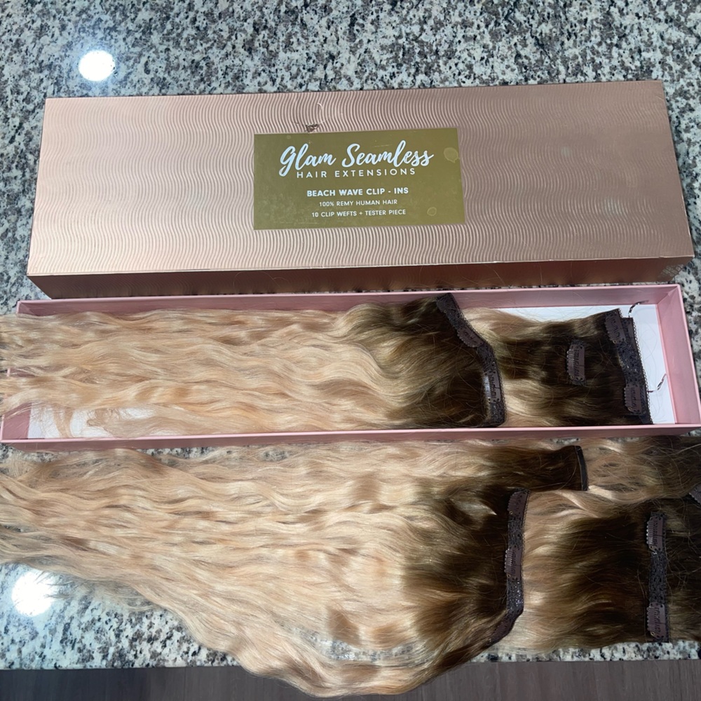 Glam Seamless 10 Clip 18in honey blonde root extensions, lightly used,well cared